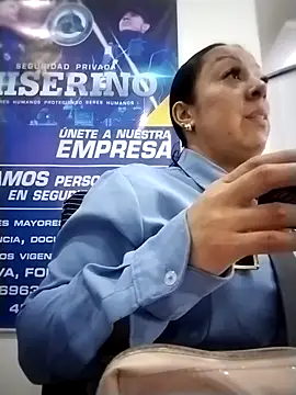 Snapshot of CRISTAL__11 chatting on 12.18.25 CRISTAL 11 online show from 12.18.25