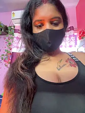 Snapshot of V-Hot-Sweti chatting on 11.06.25 V-Hot-Sweti online show from 11.06.25