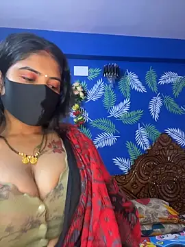 Snapshot of V-Hot-Sweti chatting on 11.10.25 V-Hot-Sweti online show from 11.10.25