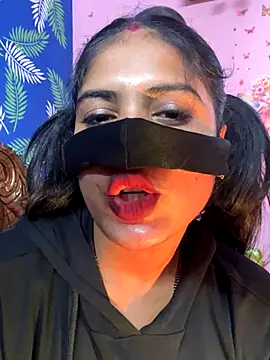 Snapshot of V-Hot-Sweti chatting on 11.11.25 V-Hot-Sweti online show from 11.11.25