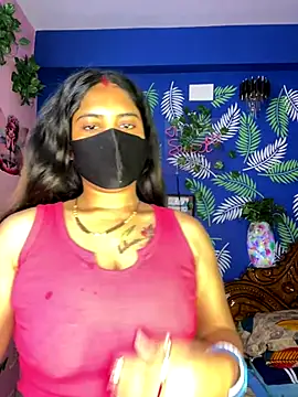 Snapshot of V-Hot-Sweti chatting on 12.16.25 V-Hot-Sweti online show from 12.16.25