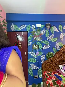 Snapshot of V-Hot-Sweti chatting on 02.04.26 V-Hot-Sweti online show from 02.04.26