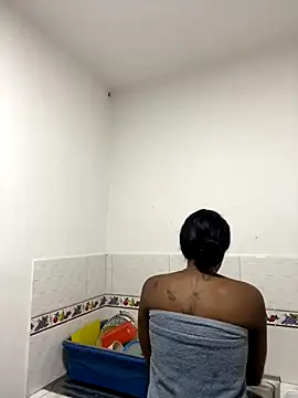 zaracollins01 online show from 09.12.25