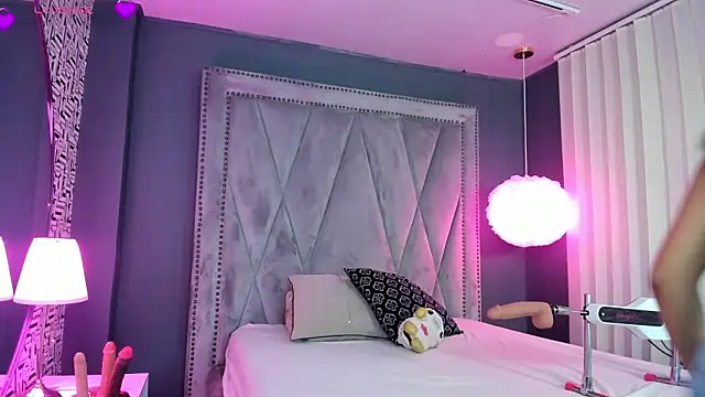 Manelyk evanss  online show from 02.14.26