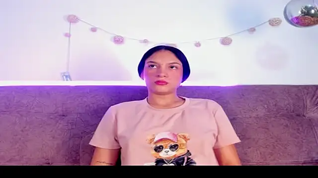 violet 77711 online show from 12.22.25