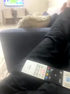 banuemre28 online show from 12.13.25