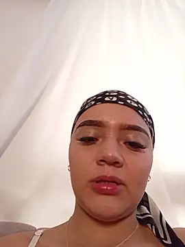 Snapshot of tony_and_katy chatting on 02.02.26 tony and katy online show from 02.02.26