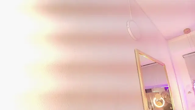 Snapshot of alaska__williams__ chatting on 10.23.25 alaska williams online show from 10.23.25