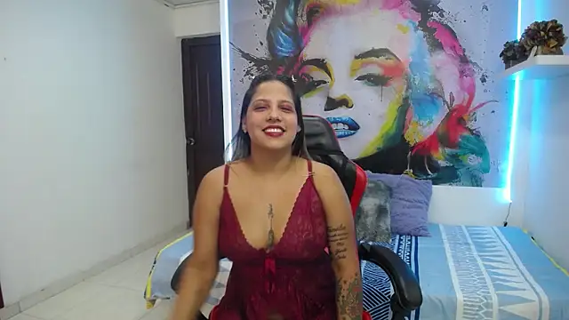 Snapshot of tiana_breeze chatting on 10.07.25 tiana breeze online show from 10.07.25