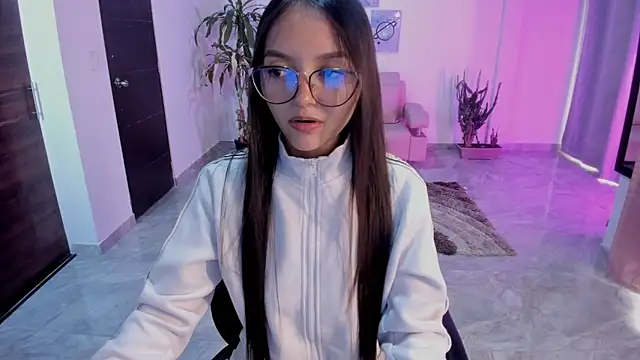 Snapshot of bella_fox_1 chatting on 02.24.26 bella fox 1 online show from 02.24.26