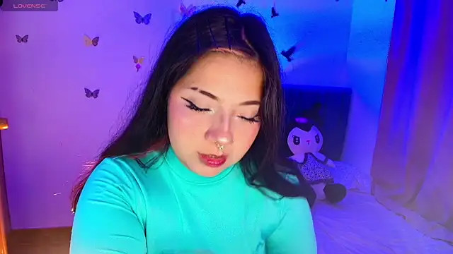 Snapshot of annie-russel chatting on 11.29.25 annie-russel online show from 11.29.25