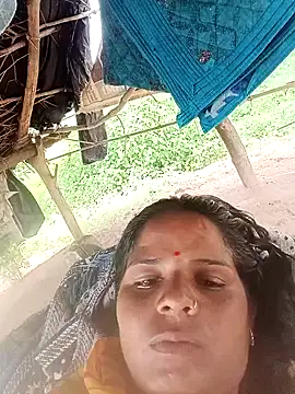 Snapshot of Sapna_cutt chatting on 09.29.25 Sapna cutt online show from 09.29.25