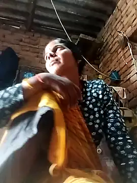 Snapshot of Sapna_cutt chatting on 11.02.25 Sapna cutt online show from 11.02.25