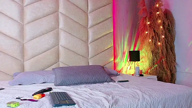 samiradoll online show from 12.22.25