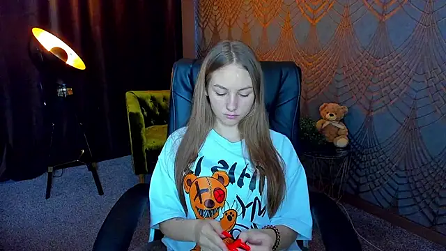 Snapshot of MilaAddams chatting on 07.11.26 MilaAddams online show from 07.11.26