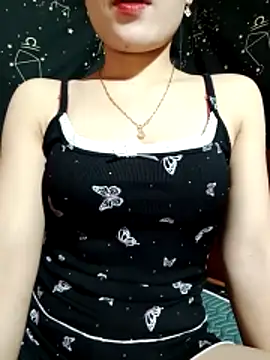 LucyyLy online show from 11.29.25