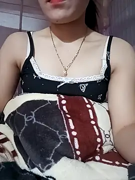 LucyyLy online show from 12.16.25