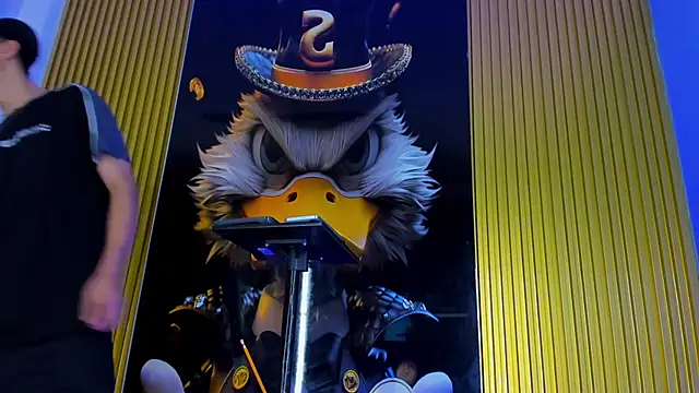 Dante Brown1  online show from 11.08.25