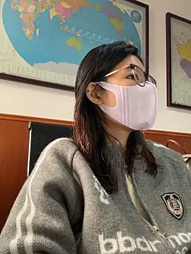 Lulu125216 online show from 10.26.25