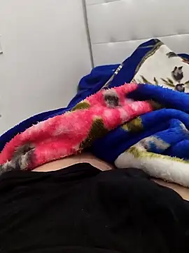 Yazaza1999 online show from 09.27.25