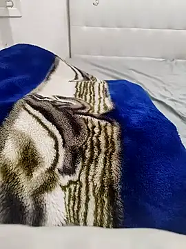 Yazaza1999 online show from 10.04.25