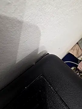 Yazaza1999 online show from 12.21.25