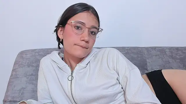 Snapshot of catalella_0 chatting on 07.05.26 catalella 0 online show from 07.05.26