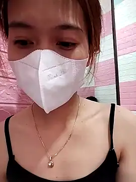 Snapshot of Zinzin9x chatting on 10.20.25 Zinzin9x online show from 10.20.25