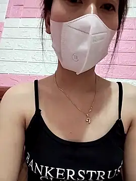 Snapshot of Zinzin9x chatting on 11.18.25 Zinzin9x online show from 11.18.25