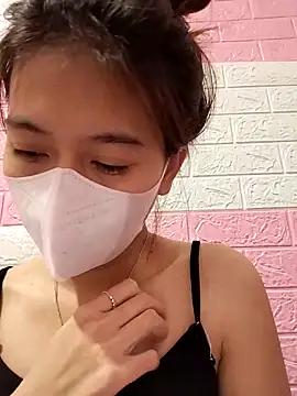 Snapshot of Zinzin9x chatting on 11.21.25 Zinzin9x online show from 11.21.25