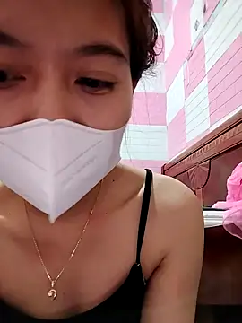 Snapshot of Zinzin9x chatting on 11.22.25 Zinzin9x online show from 11.22.25