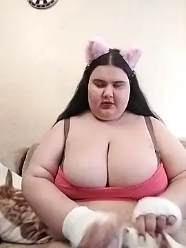 Snapshot of Vllada_Brattz chatting on 11.18.25 Vllada Brattz online show from 11.18.25