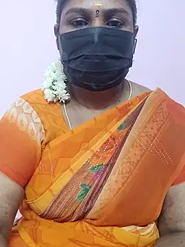 Snapshot of Tamil_Azhaghi25 chatting on 09.10.25 Tamil Azhaghi25 online show from 09.10.25