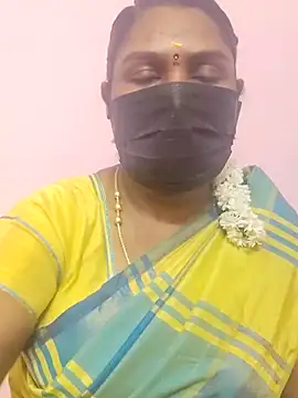 Snapshot of Tamil_Azhaghi25 chatting on 09.12.25 Tamil Azhaghi25 online show from 09.12.25