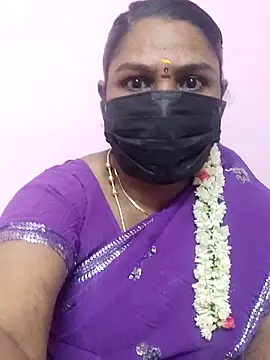 Snapshot of Tamil_Azhaghi25 chatting on 09.13.25 Tamil Azhaghi25 online show from 09.13.25