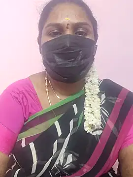 Snapshot of Tamil_Azhaghi25 chatting on 09.14.25 Tamil Azhaghi25 online show from 09.14.25