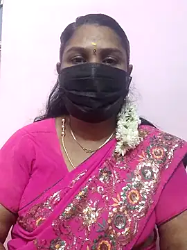 Snapshot of Tamil_Azhaghi25 chatting on 09.21.25 Tamil Azhaghi25 online show from 09.21.25