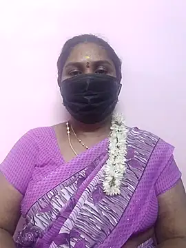 Snapshot of Tamil_Azhaghi25 chatting on 09.25.25 Tamil Azhaghi25 online show from 09.25.25