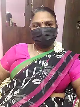 Snapshot of Tamil_Azhaghi25 chatting on 10.07.25 Tamil Azhaghi25 online show from 10.07.25