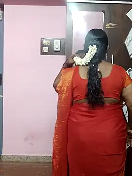 Snapshot of Tamil_Azhaghi25 chatting on 10.10.25 Tamil Azhaghi25 online show from 10.10.25