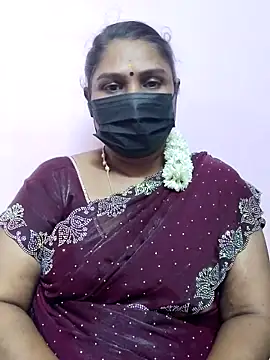 Snapshot of Tamil_Azhaghi25 chatting on 10.26.25 Tamil Azhaghi25 online show from 10.26.25