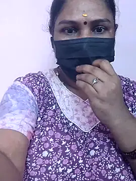 Snapshot of Tamil_Azhaghi25 chatting on 10.29.25 Tamil Azhaghi25 online show from 10.29.25