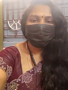 Snapshot of Tamil_Azhaghi25 chatting on 11.07.25 Tamil Azhaghi25 online show from 11.07.25