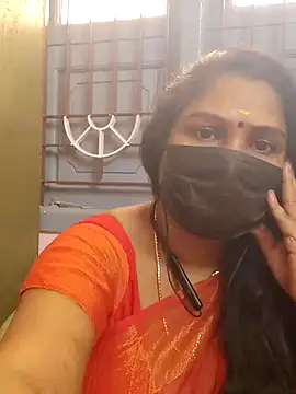 Snapshot of Tamil_Azhaghi25 chatting on 11.08.25 Tamil Azhaghi25 online show from 11.08.25