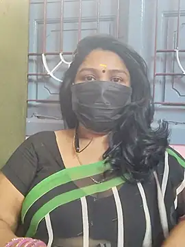 Snapshot of Tamil_Azhaghi25 chatting on 11.09.25 Tamil Azhaghi25 online show from 11.09.25