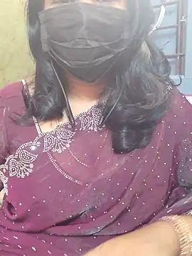 Snapshot of Tamil_Azhaghi25 chatting on 11.13.25 Tamil Azhaghi25 online show from 11.13.25