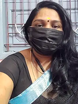 Snapshot of Tamil_Azhaghi25 chatting on 11.13.25 Tamil Azhaghi25 online show from 11.13.25