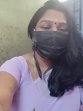 Snapshot of Tamil_Azhaghi25 chatting on 11.17.25 Tamil Azhaghi25 online show from 11.17.25