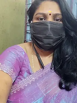 Snapshot of Tamil_Azhaghi25 chatting on 11.22.25 Tamil Azhaghi25 online show from 11.22.25