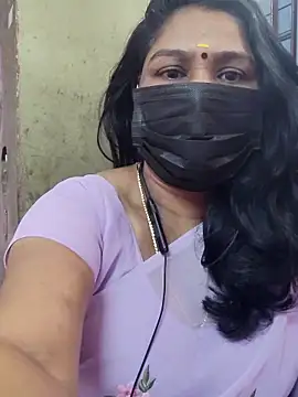 Snapshot of Tamil_Azhaghi25 chatting on 11.25.25 Tamil Azhaghi25 online show from 11.25.25